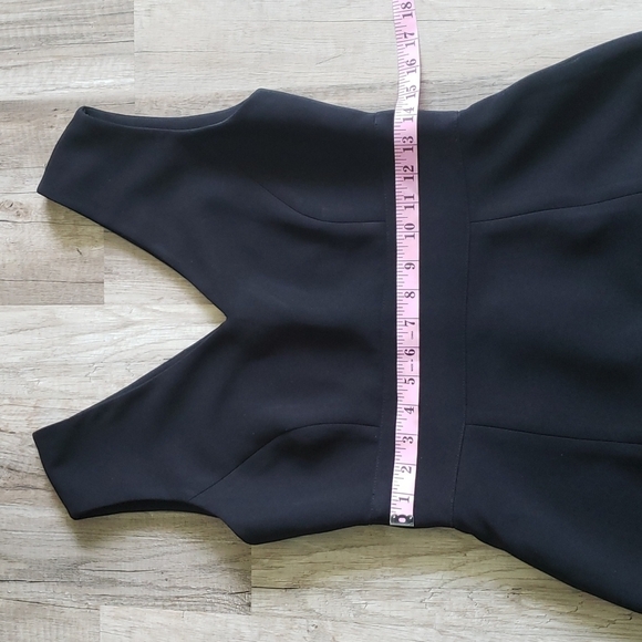 KELLY GRAHAM NEW YORK VNECK SILK BLEND BLACK SLEEVELESS SHEATH DRESS SZ 6 - Picture 4 of 12